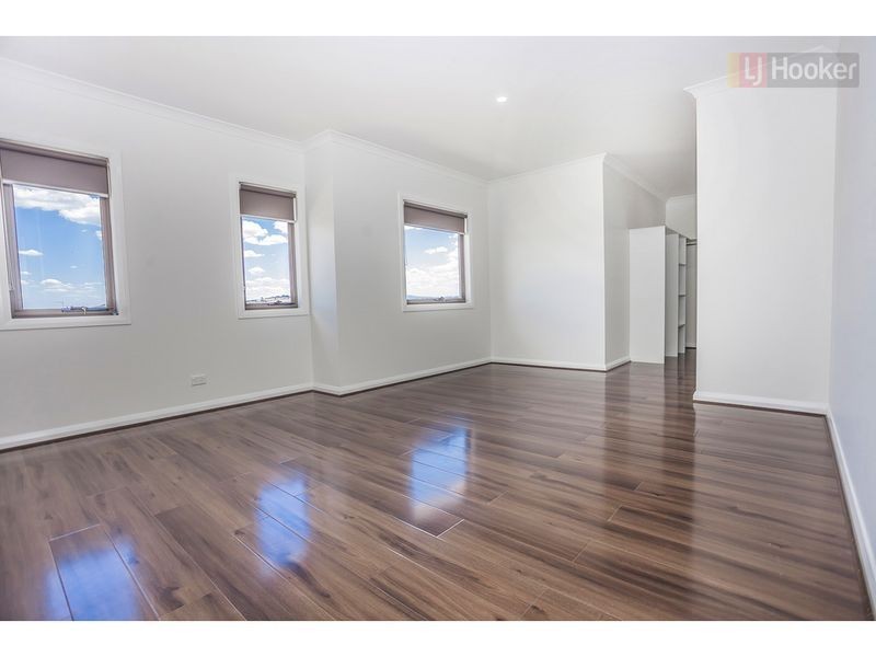 17 Euphoria Street, Craigieburn VIC 3064