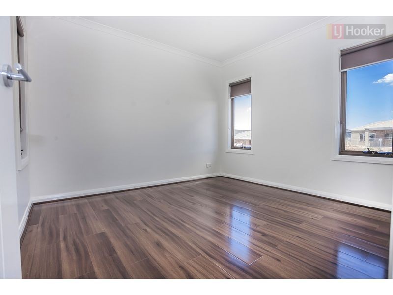 17 Euphoria Street, Craigieburn VIC 3064