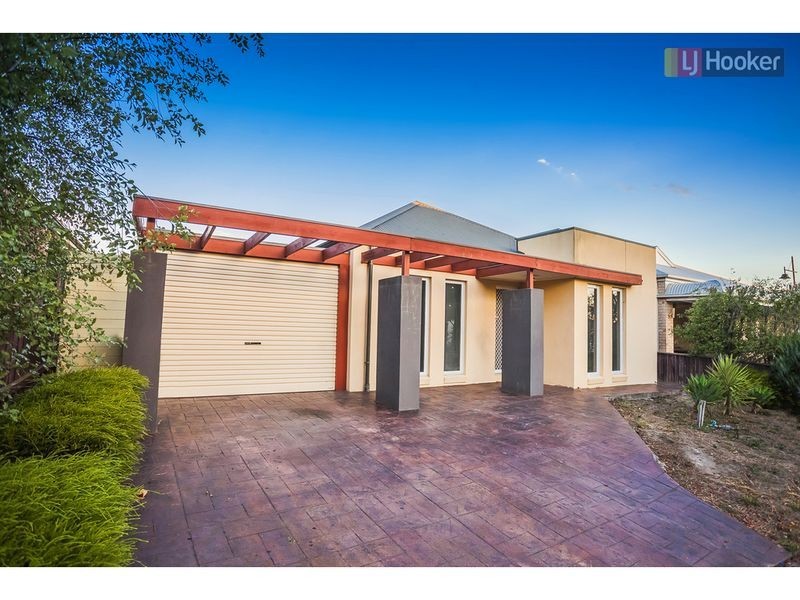 4 Peasholm Corner, Craigieburn VIC 3064