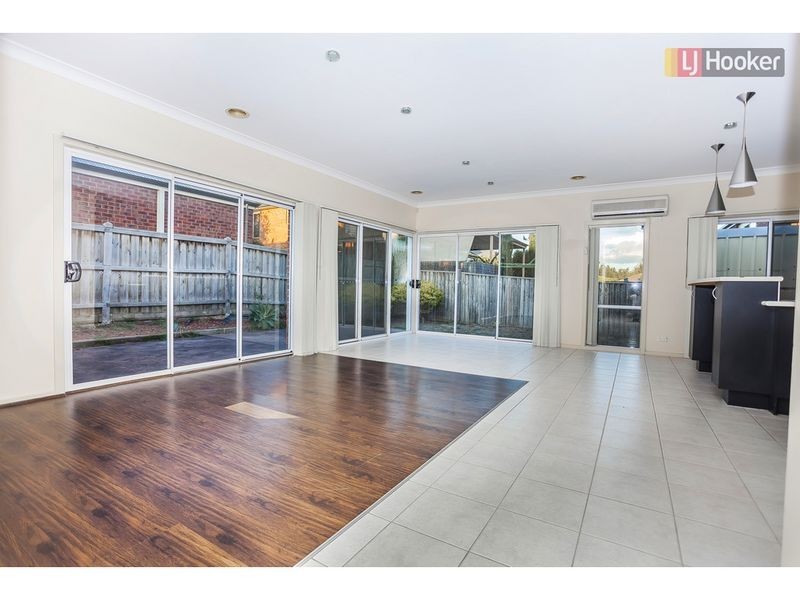 4 Peasholm Corner, Craigieburn VIC 3064
