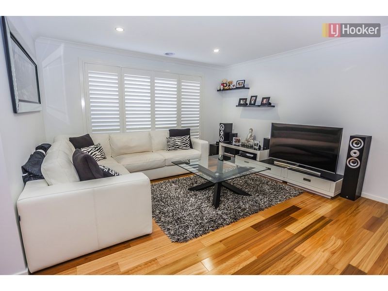 17 Allerton Way, Roxburgh Park VIC 3064