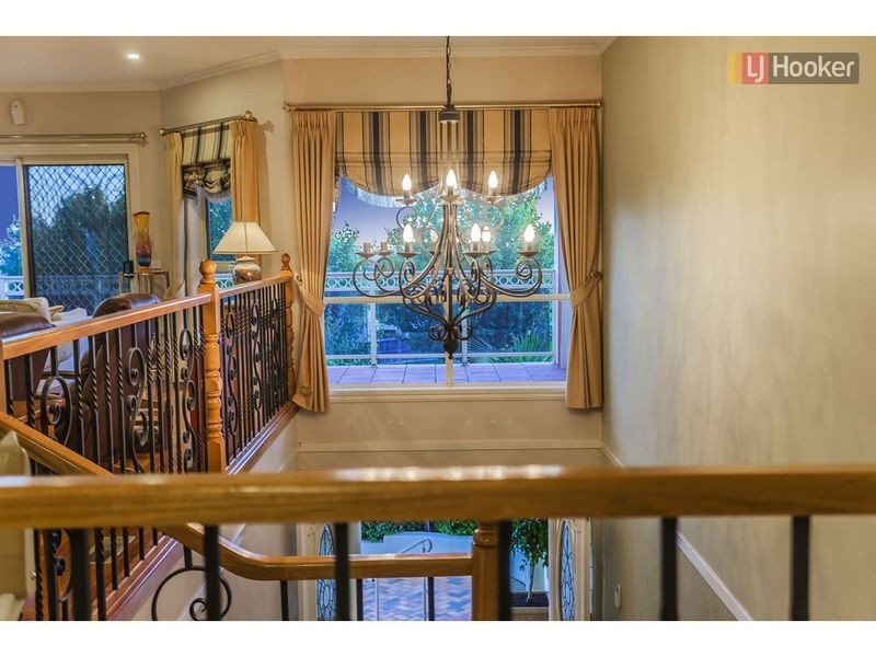 18 Excelsior Heights, Craigieburn VIC 3064