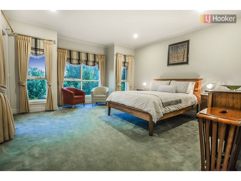 18 Excelsior Heights, Craigieburn VIC 3064
