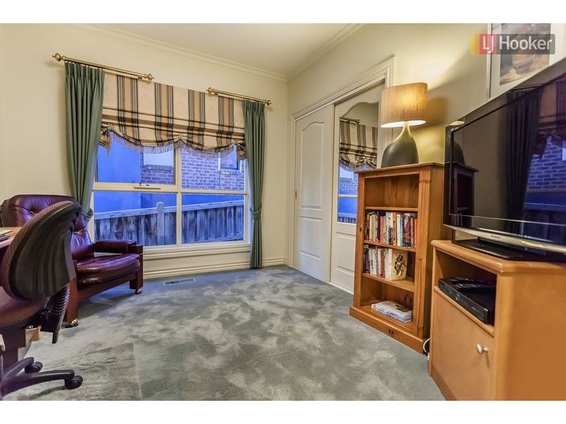 18 Excelsior Heights, Craigieburn VIC 3064