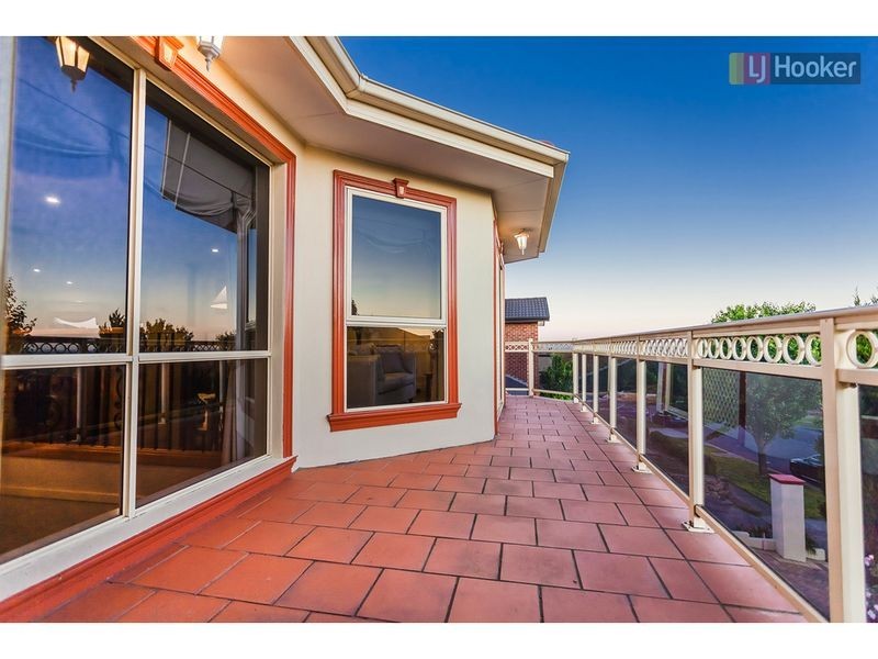18 Excelsior Heights, Craigieburn VIC 3064