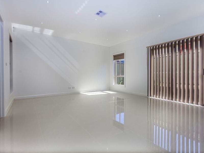 24 Spirited Circuit, Craigieburn VIC 3064