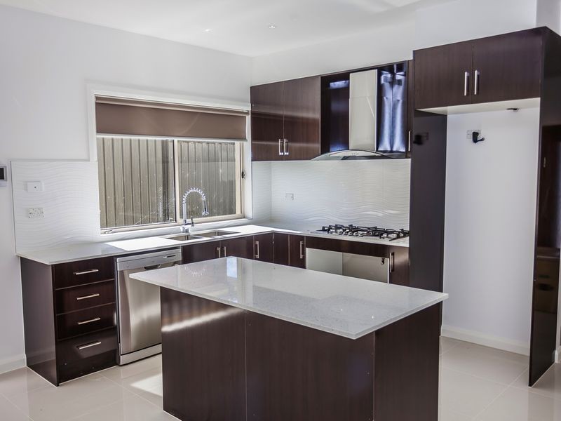 24 Spirited Circuit, Craigieburn VIC 3064