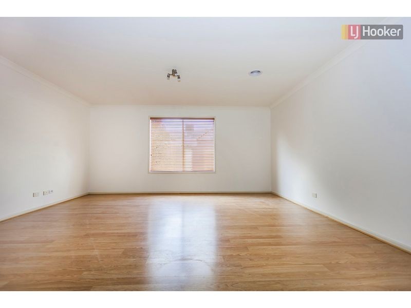 31 Hamilton Hume Parade, Craigieburn VIC 3064