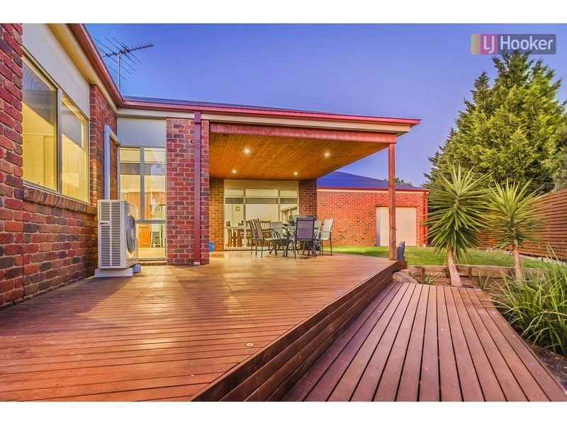 18 Peasholm Corner, Craigieburn VIC 3064