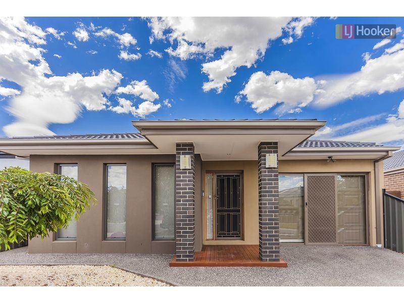 8 Hennessy Street, Craigieburn VIC 3064