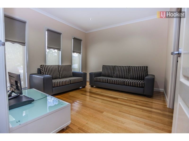 8 Hennessy Street, Craigieburn VIC 3064