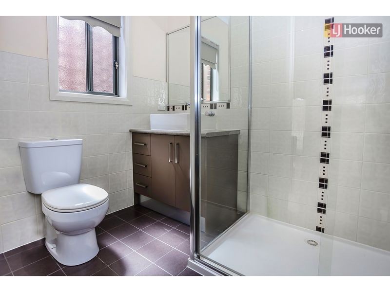 8 Hennessy Street, Craigieburn VIC 3064