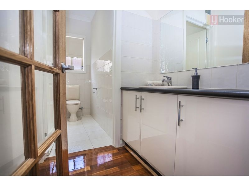 5 Hawthorn Lane, Craigieburn VIC 3064