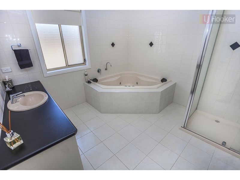 5 Hawthorn Lane, Craigieburn VIC 3064