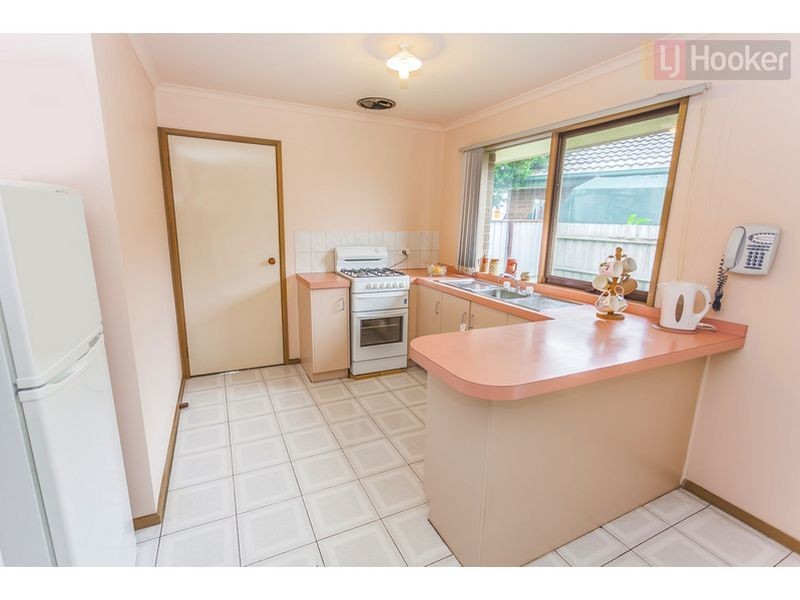 8 Cowes St, Craigieburn VIC 3064