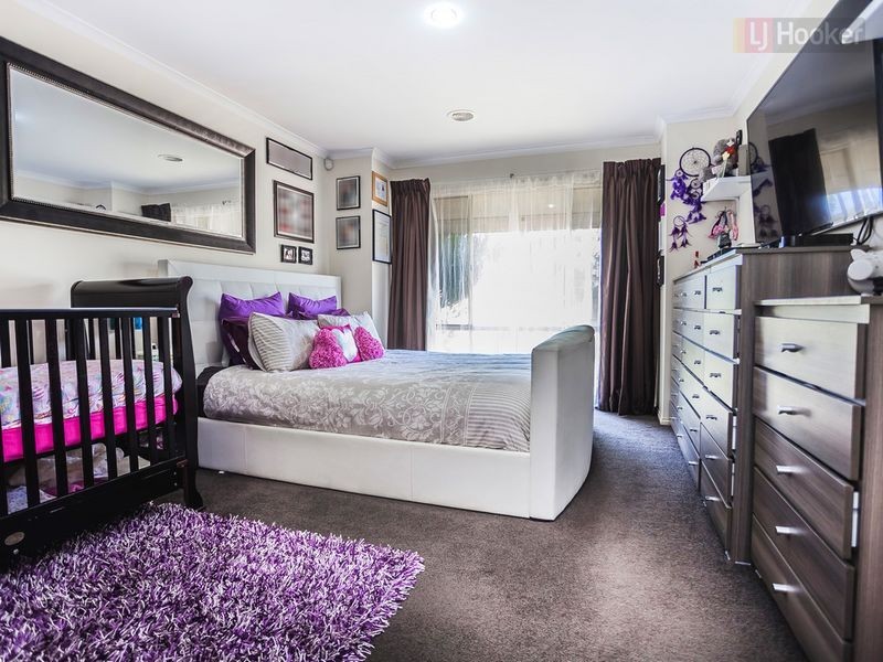 15 Mulberry Pass, Craigieburn VIC 3064