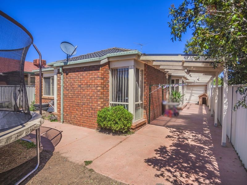 15 Mulberry Pass, Craigieburn VIC 3064