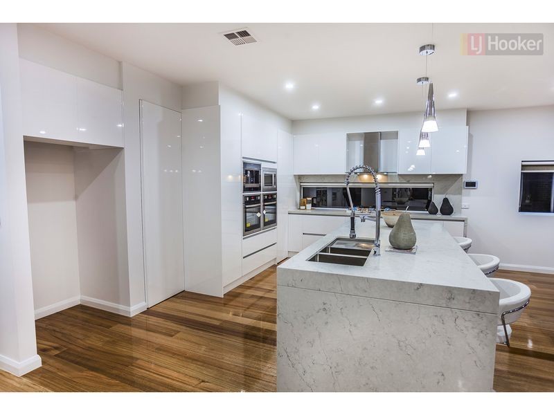 12 Veneto Grove, Greenvale VIC 3059