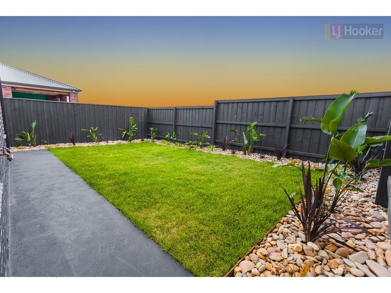 12 Veneto Grove, Greenvale VIC 3059