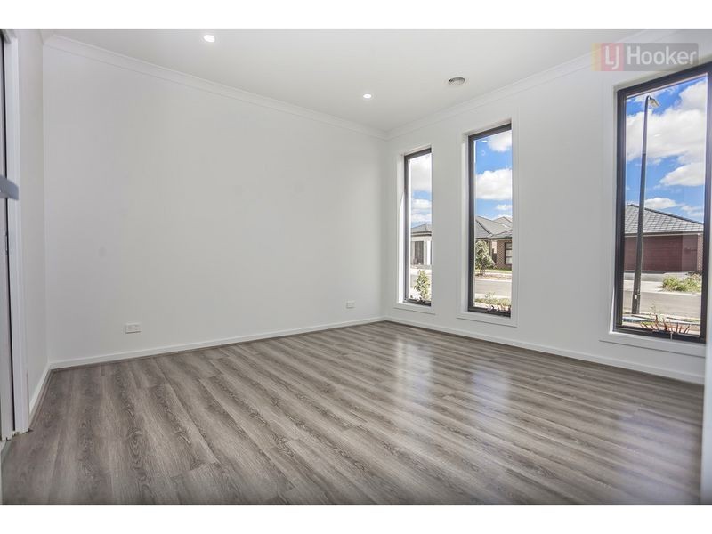 23 Viewmont Avenue, Craigieburn VIC 3064