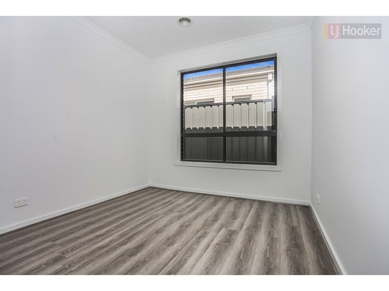 23 Viewmont Avenue, Craigieburn VIC 3064