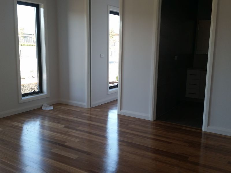 45 Evergreen Cres, Craigieburn VIC 3064