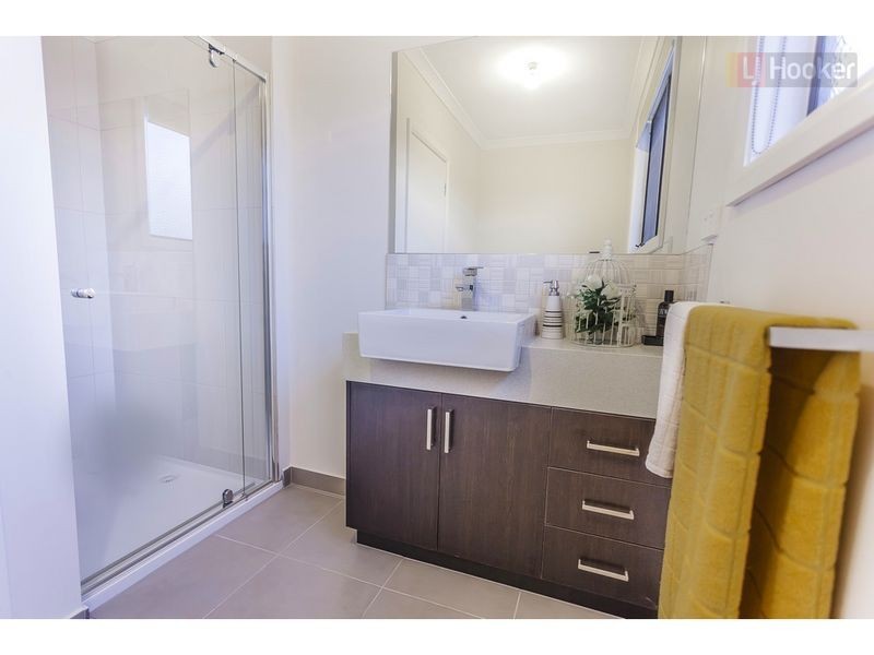 23 Corringa Way, Craigieburn VIC 3064