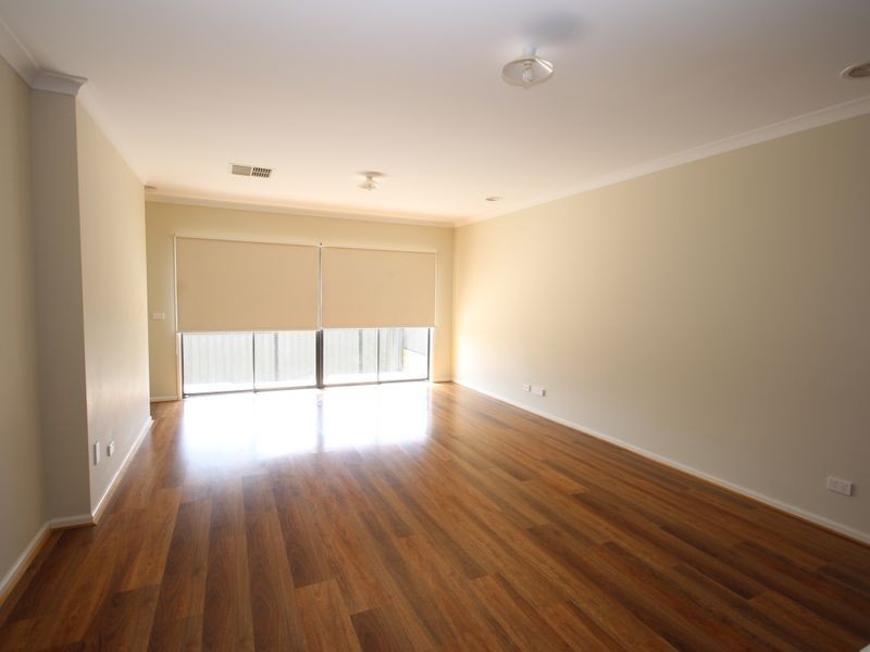 17 Grace St, Craigieburn VIC 3064