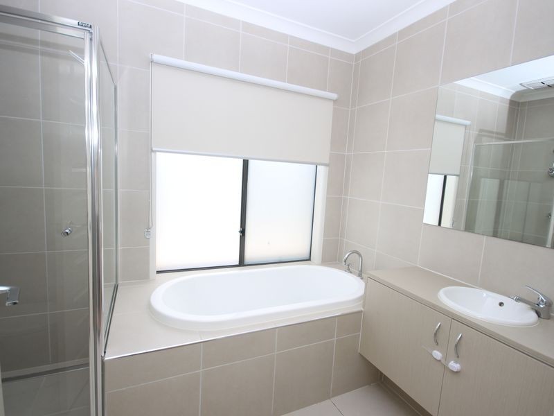 17 Grace St, Craigieburn VIC 3064