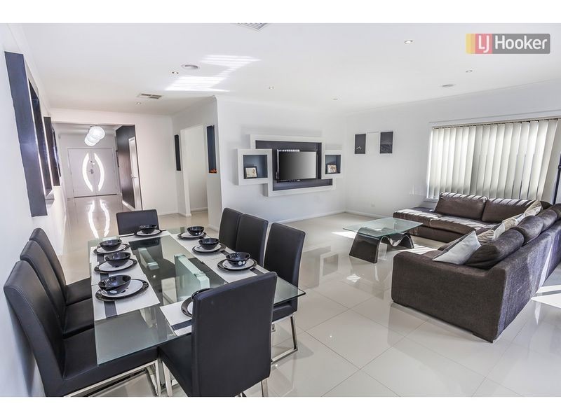 4 Silvergum Way, Craigieburn VIC 3064