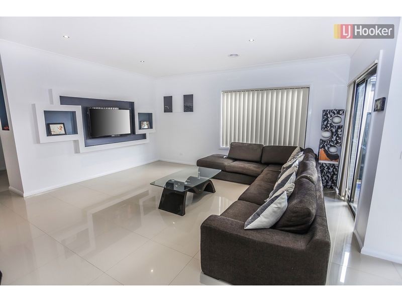 4 Silvergum Way, Craigieburn VIC 3064