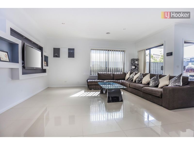 4 Silvergum Way, Craigieburn VIC 3064