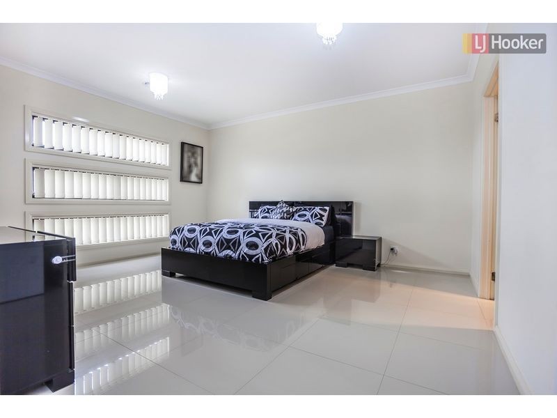 4 Silvergum Way, Craigieburn VIC 3064