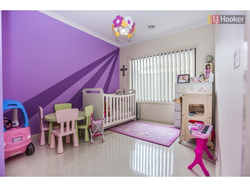 4 Silvergum Way, Craigieburn VIC 3064