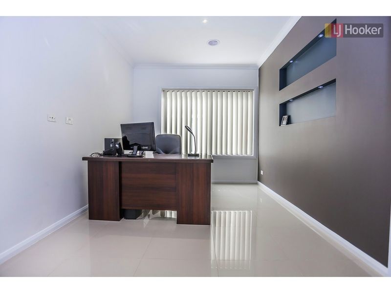 4 Silvergum Way, Craigieburn VIC 3064