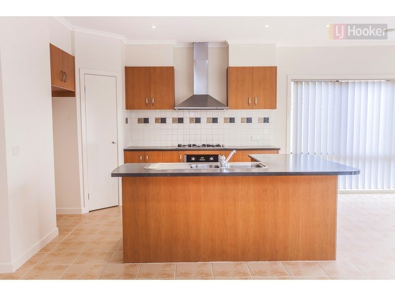 4 Pinehurst Rise, Craigieburn VIC 3064