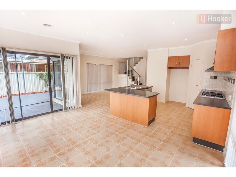 4 Pinehurst Rise, Craigieburn VIC 3064