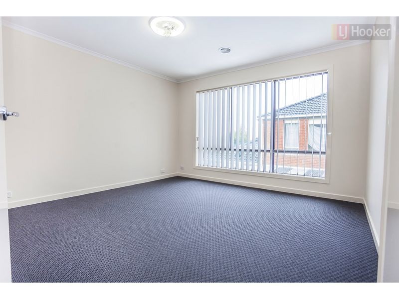 4 Pinehurst Rise, Craigieburn VIC 3064