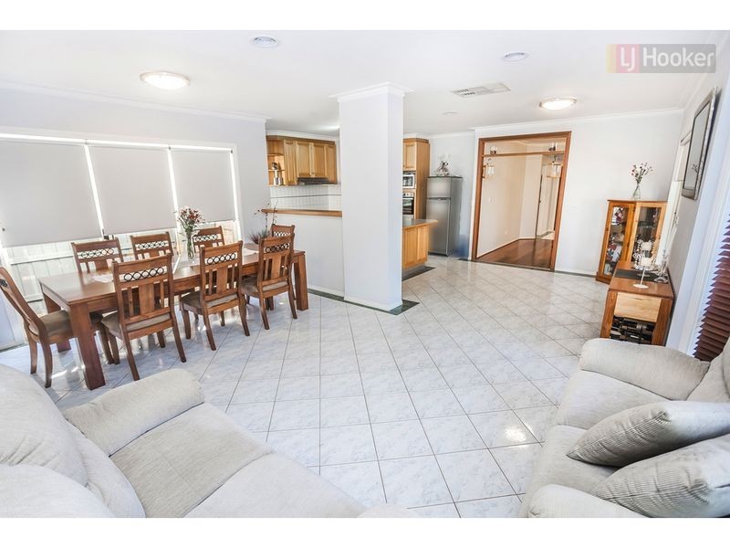 9 Moody Court, Roxburgh Park VIC 3064