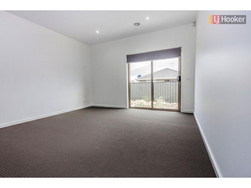 23 Falkland Road, Craigieburn VIC 3064