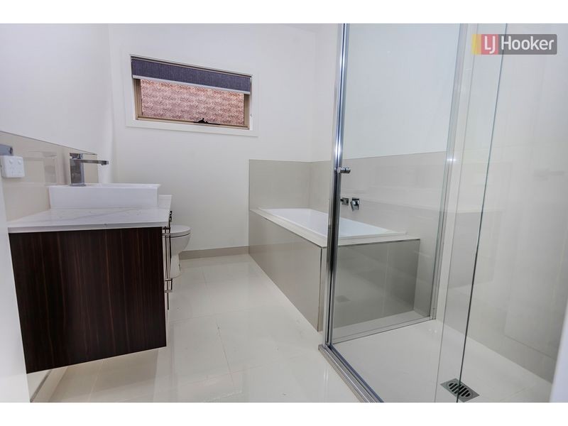 23 Falkland Road, Craigieburn VIC 3064
