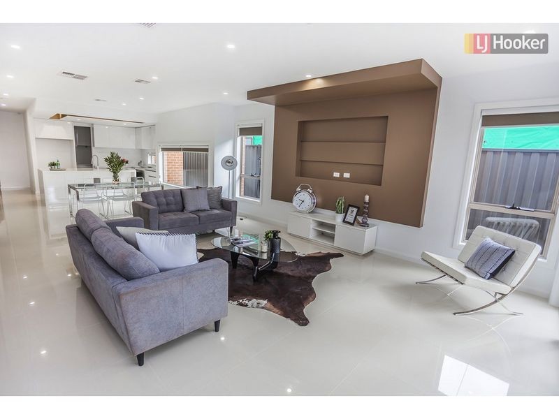 23 Emblem Way, Craigieburn VIC 3064