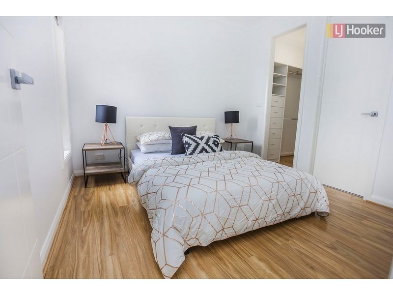 23 Emblem Way, Craigieburn VIC 3064