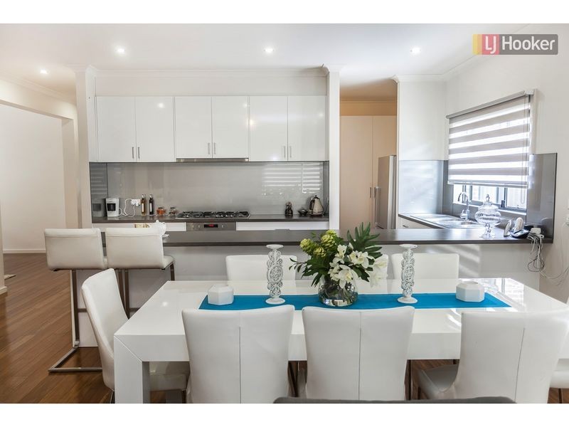 14 Bridgehaven Drive, Craigieburn VIC 3064