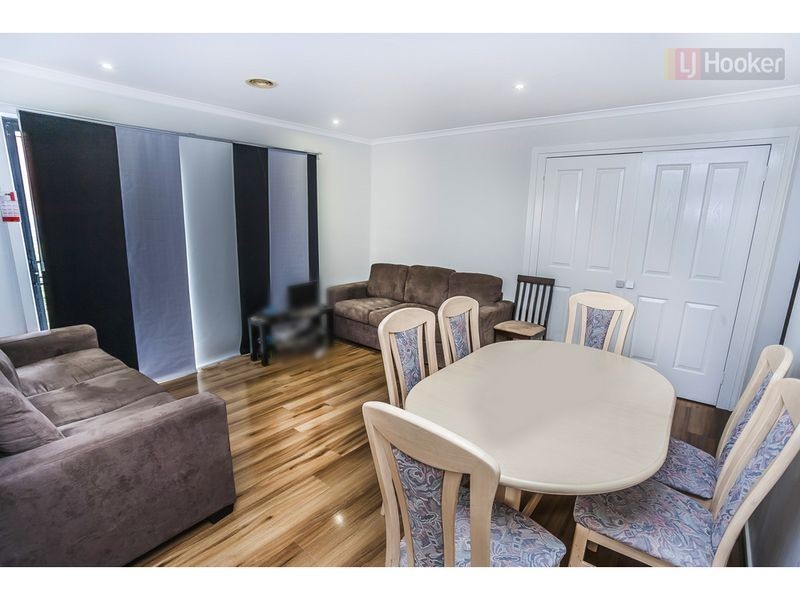 9 Addison Way, Roxburgh Park VIC 3064