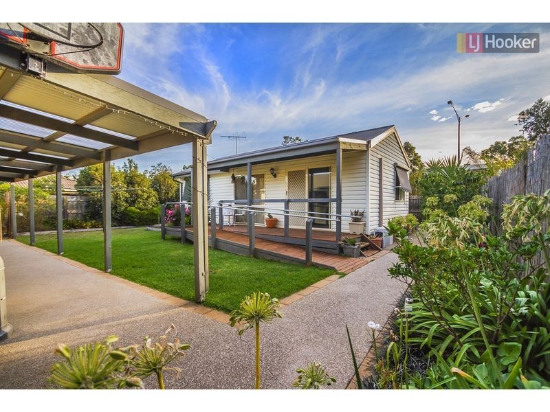 21 Lachlan Cresent, Roxburgh Park VIC 3064