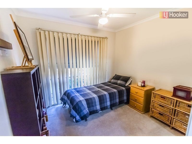 21 Lachlan Cresent, Roxburgh Park VIC 3064