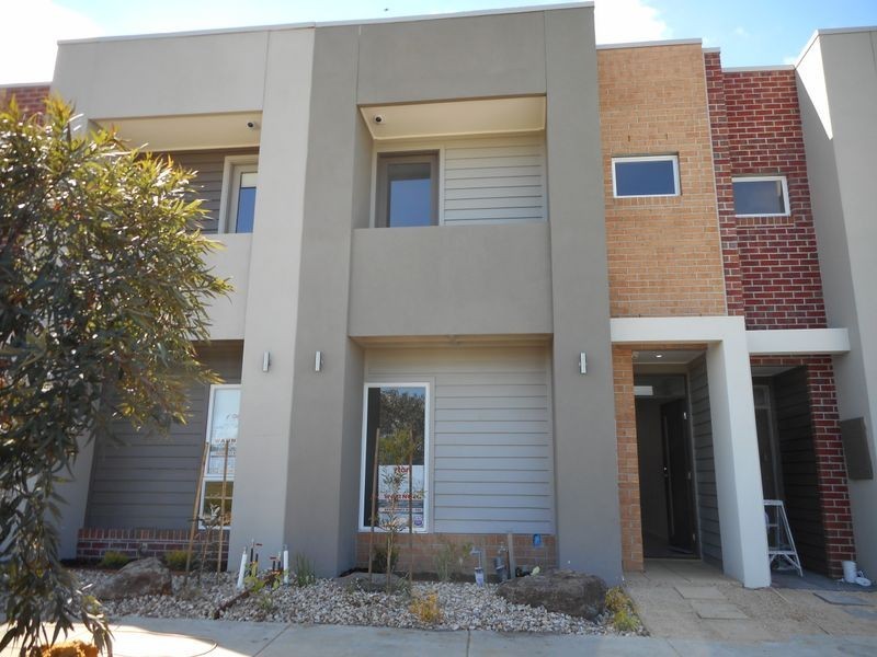 14 Windrock Avenue, Craigieburn VIC 3064