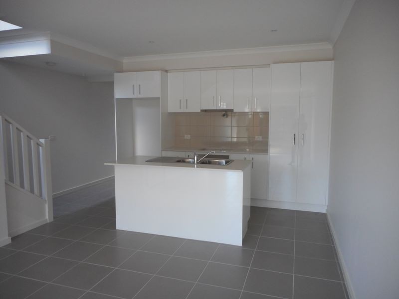 14 Windrock Avenue, Craigieburn VIC 3064