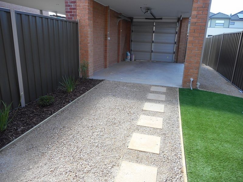 14 Windrock Avenue, Craigieburn VIC 3064